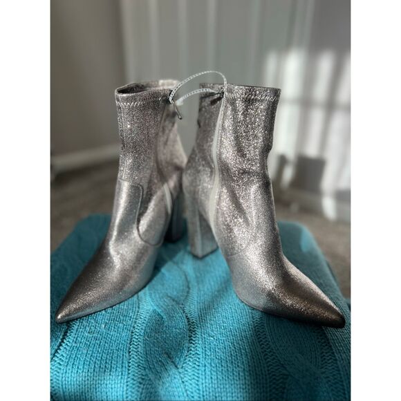 Jessica Simpson Narelle Pointed Toe Bootie (Pewter) - Picture 1 of 6